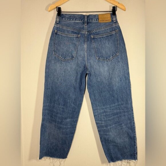 Aritzia Denim Forum The Gia High Rise Carrot 28L Jean size 26 - Picture 5 of 7